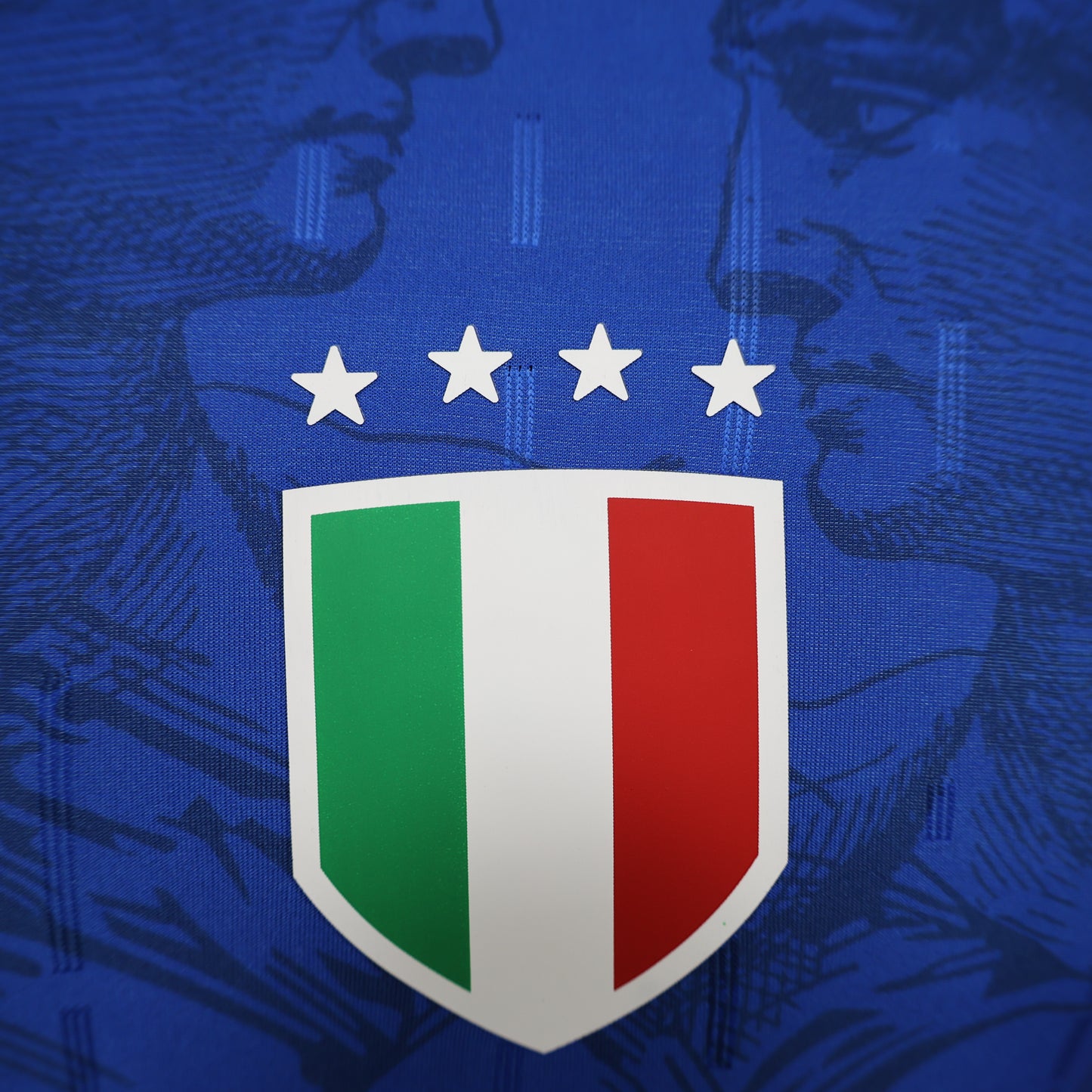 Maillot Spécial Italie – Un hommage à la Squadra Azzurra !