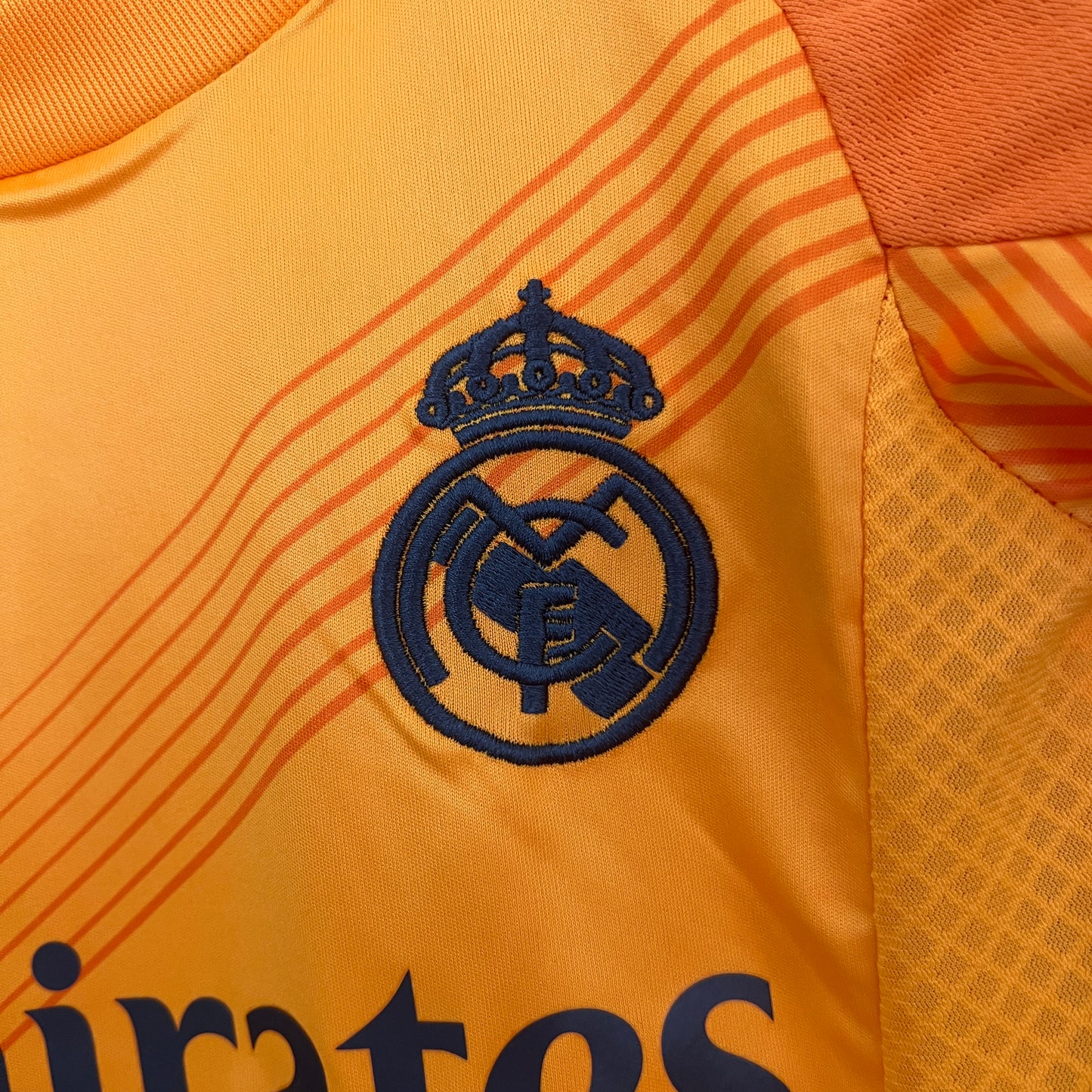 Maillot Extérieur Enfant Real Madrid 2024/2025 Taille : 16-28