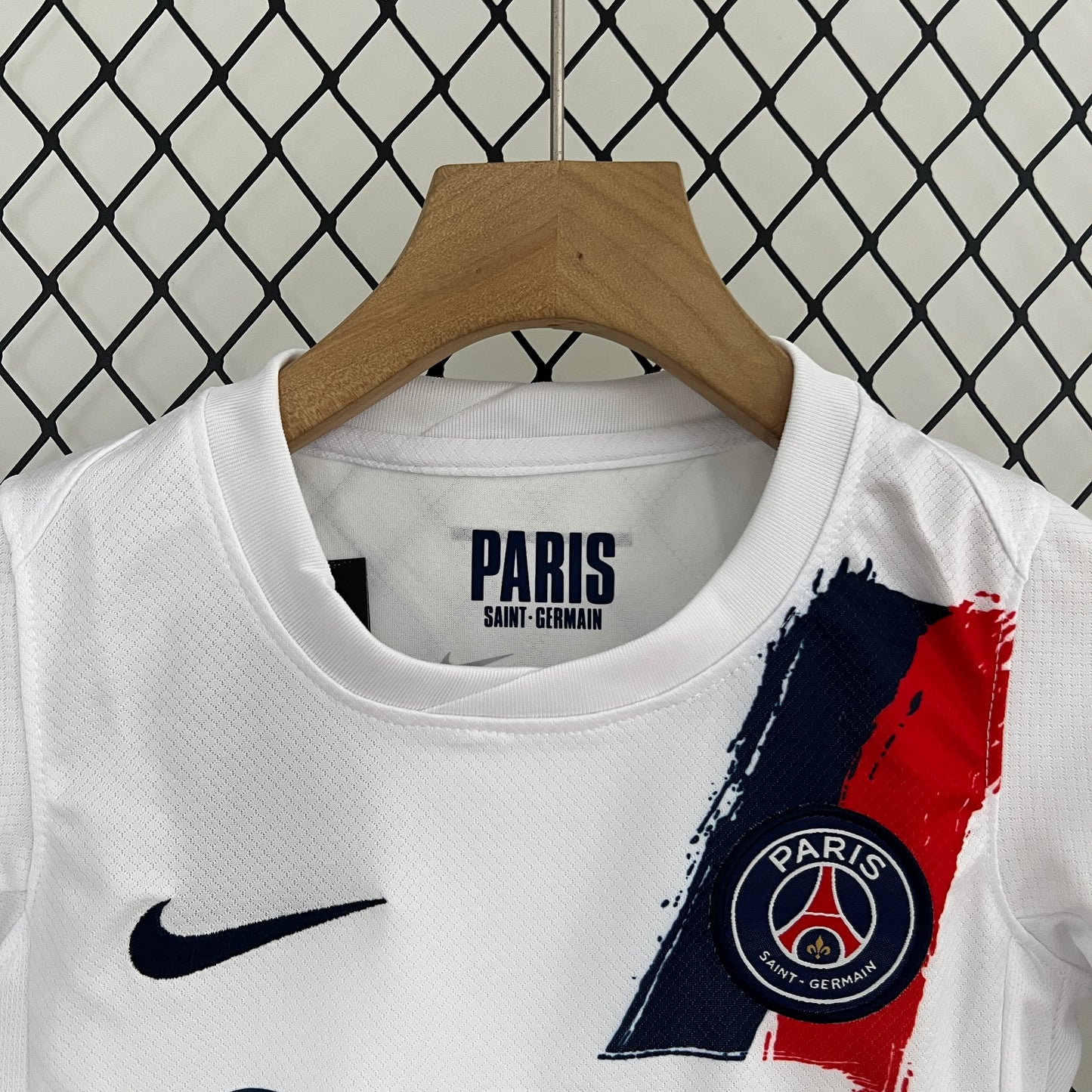 Maillot Enfant Extérieur PSG 2024/2025 Taille : 16-28