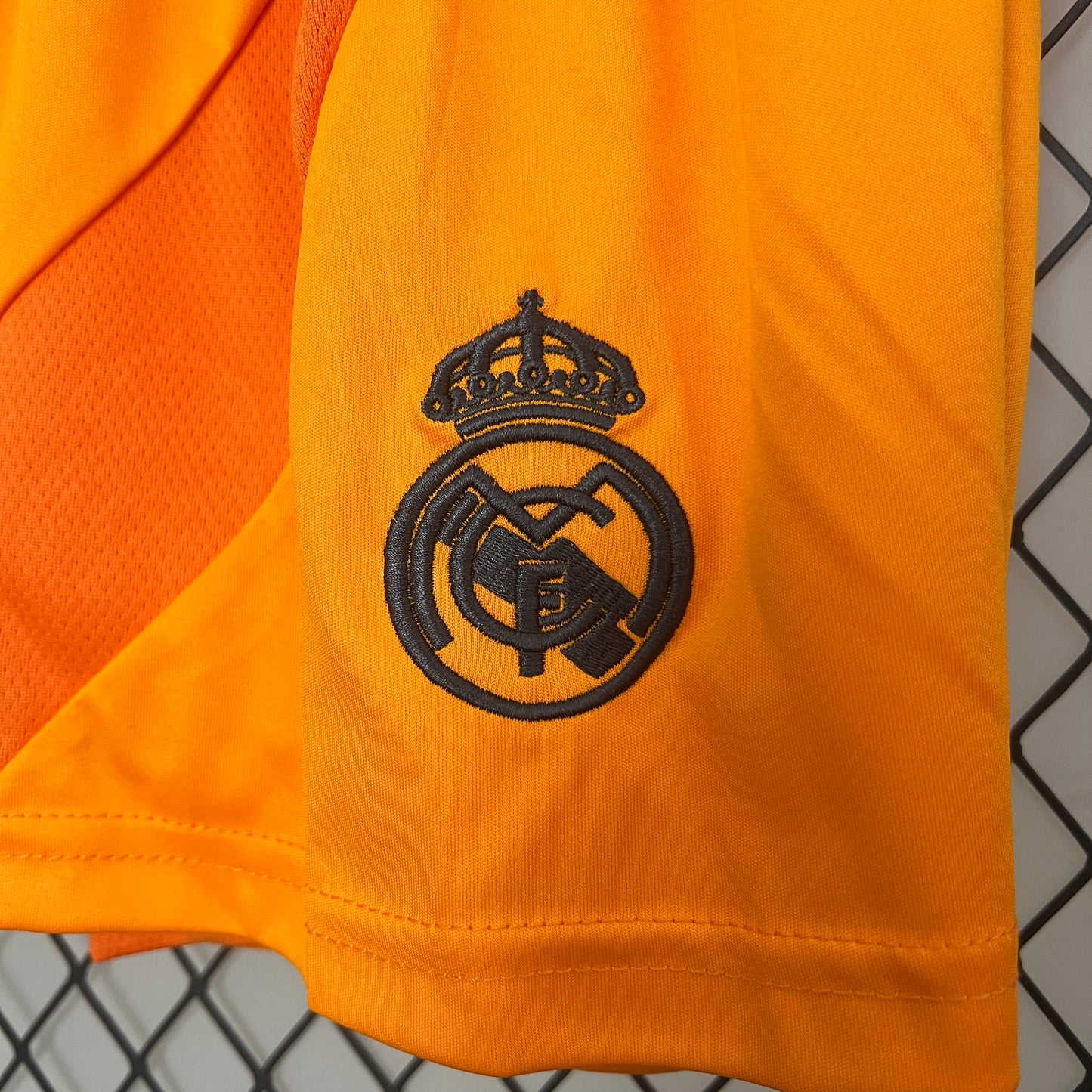 Maillot Extérieur Enfant Real Madrid 2024/2025 Taille : 16-28