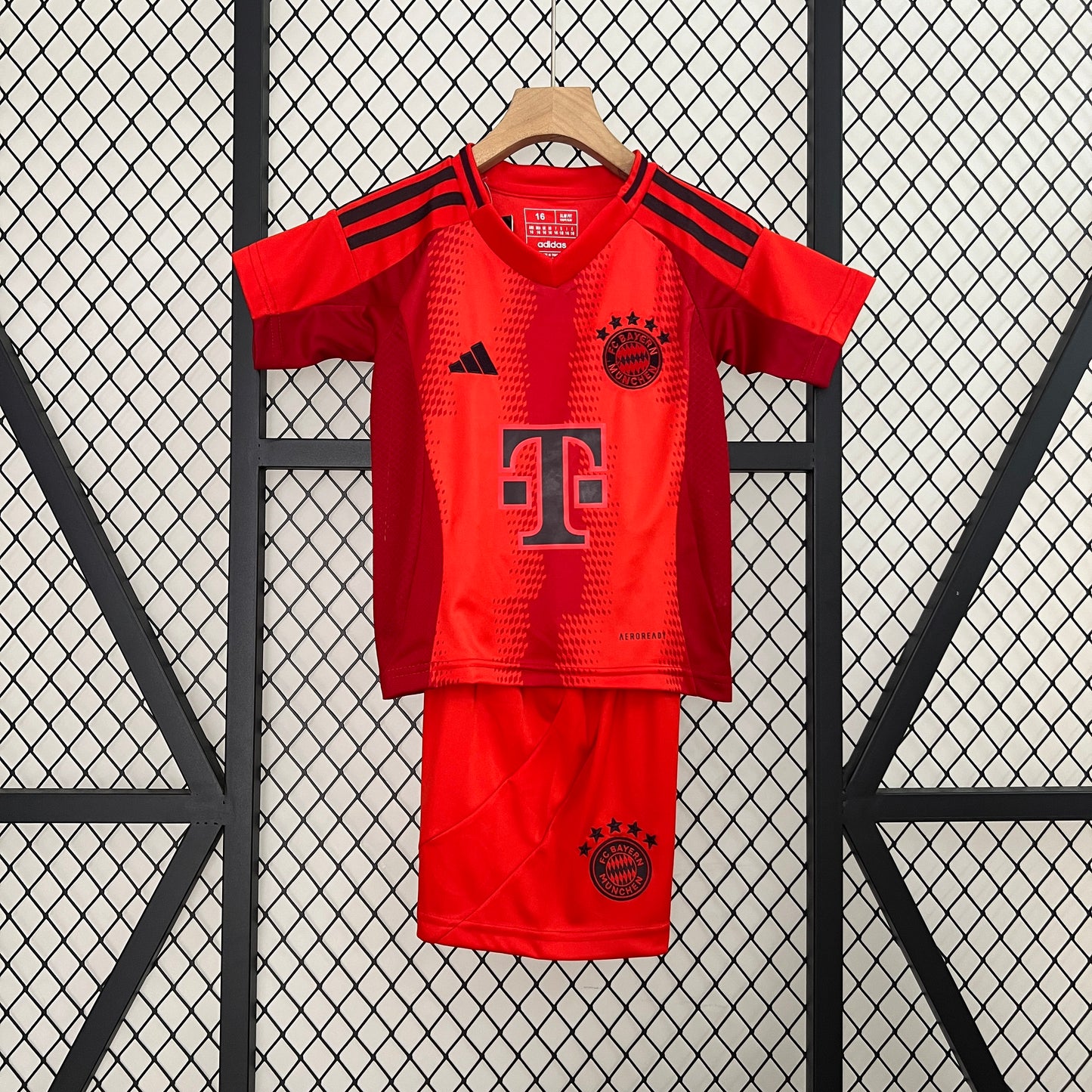 Maillot Domicile Enfant Bayern Munich 2024/2025 taille : 16-28