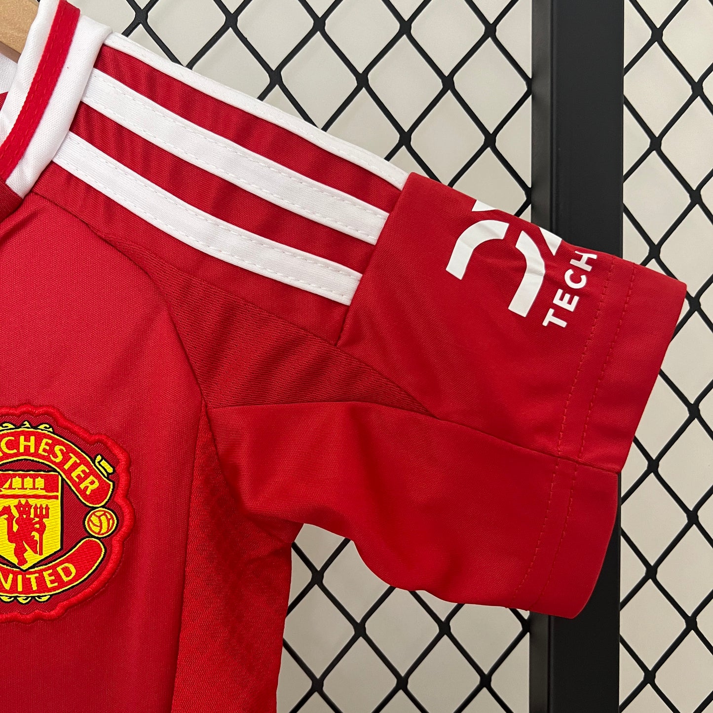 Maillot Domicile Enfant Manchester United 2024/2025 Taille : 16-28