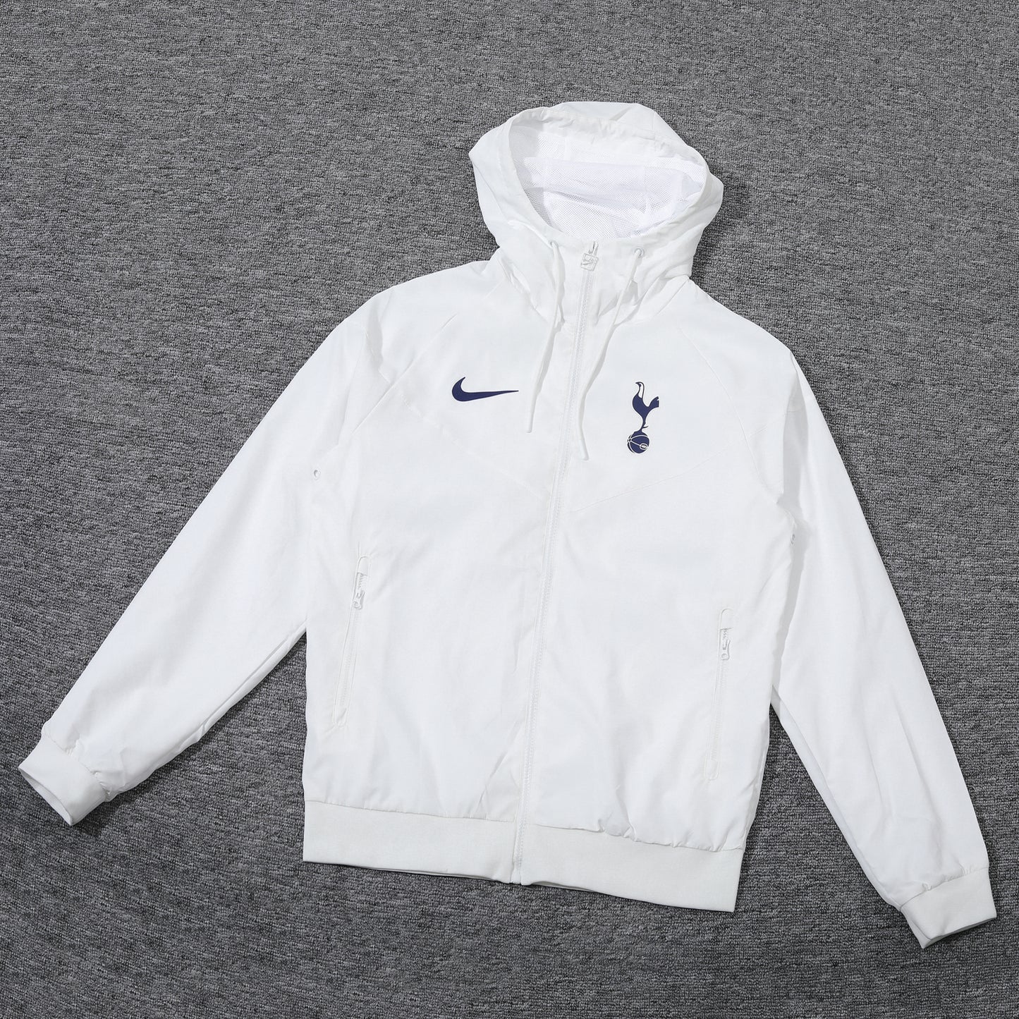 Trench coat Tottenham, disponible en tailles S à XXL.