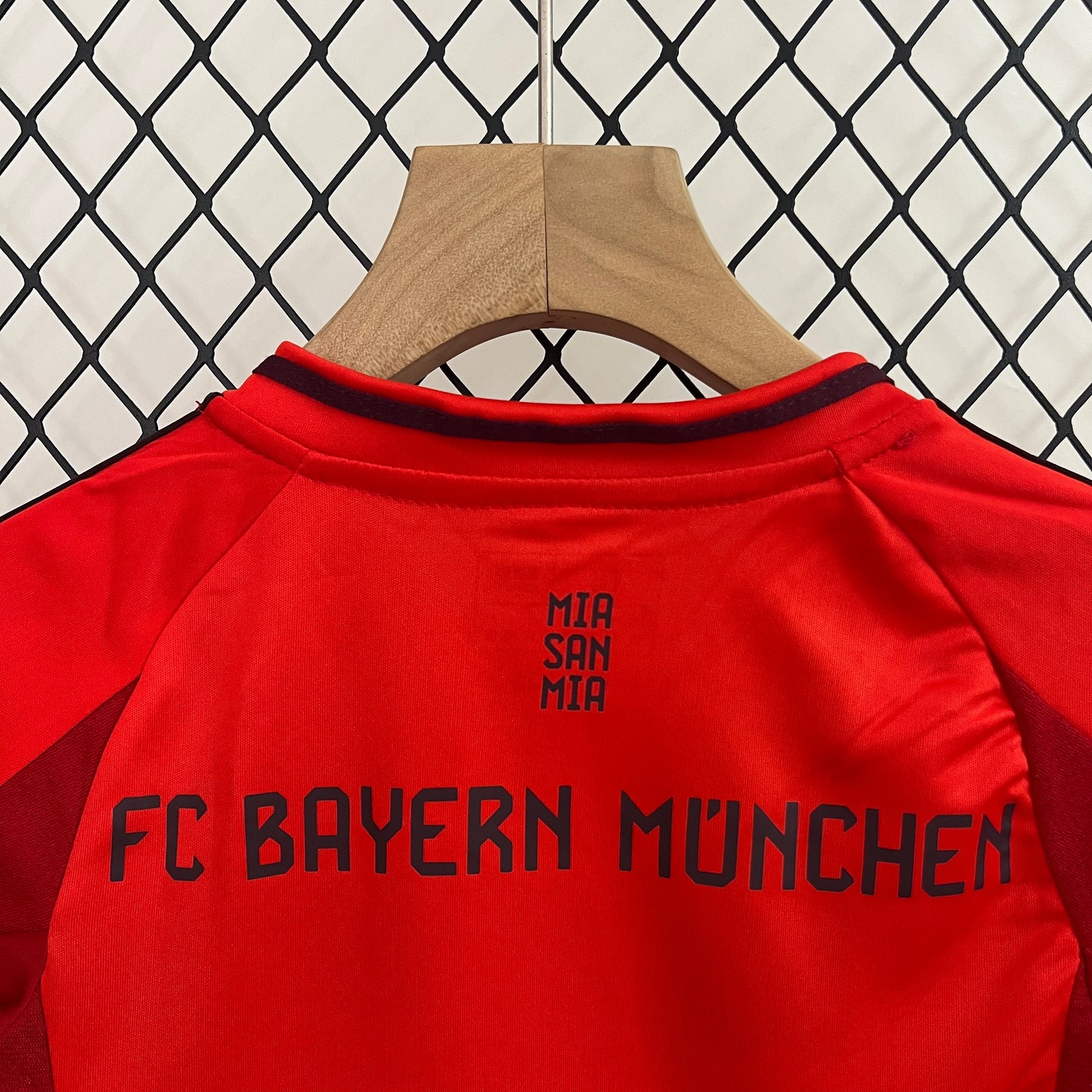 Maillot Domicile Enfant Bayern Munich 2024/2025 taille : 16-28