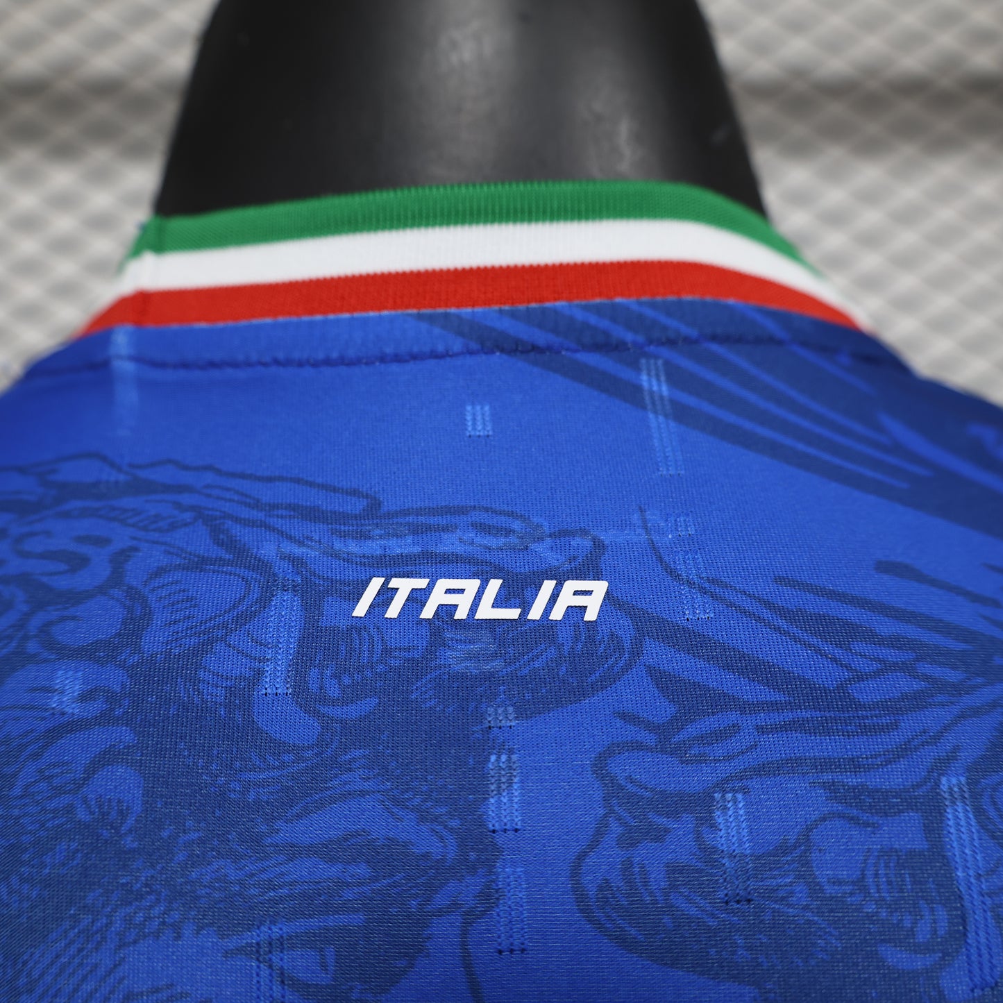 Maillot Spécial Italie – Un hommage à la Squadra Azzurra !